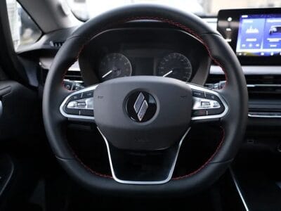 2025 Livan X3 Pro Other 3-cylinders Engine FWD