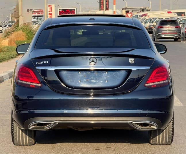 MERCEDES BENZ C300 V4 2020 NEAT AND CLEAN CAR