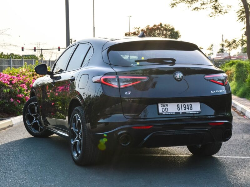 ALFA ROMEO STELVIO VELOCE 2.0L AWD SUV Model 2023