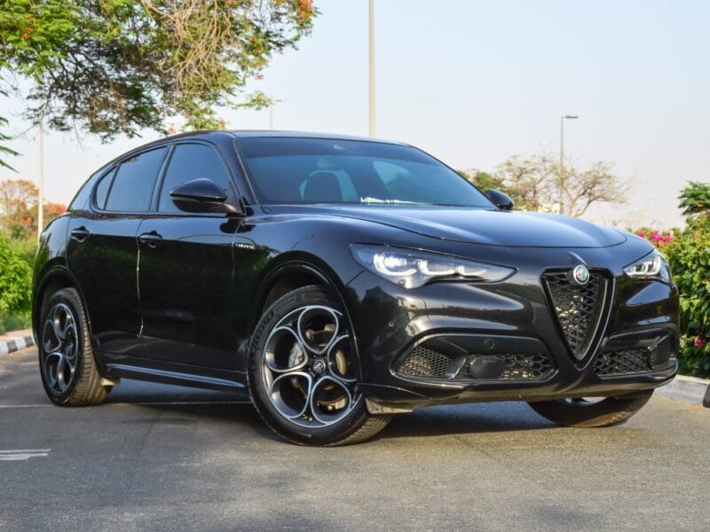 ALFA ROMEO STELVIO VELOCE 2.0L AWD SUV Model 2023