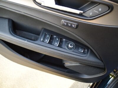 ALFA ROMEO STELVIO VELOCE 2.0L AWD SUV Model 2023