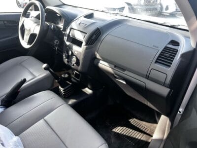 ISUZU D-MAX 2.5L 2WD 2026 Model Japanese Specs