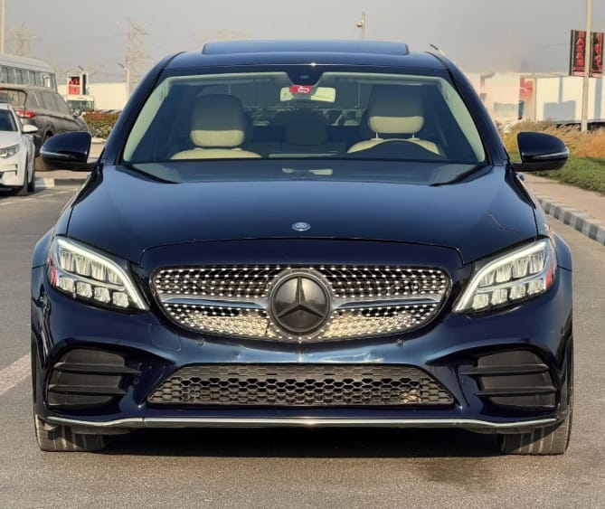 MERCEDES BENZ C300 V4 2020 NEAT AND CLEAN CAR