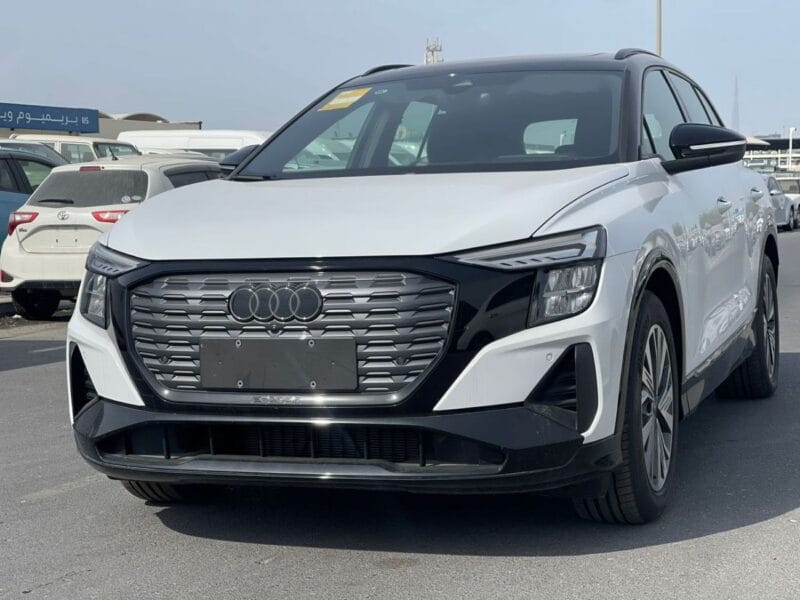 Audi Q5 AUDI Q5 - 40 E-Tron Model 2024 A/T FWD