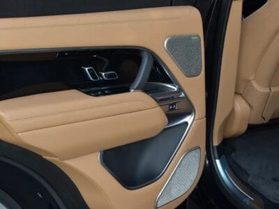 2022 Land Rover Range Rover Autobiography 8-Cylinder Engine