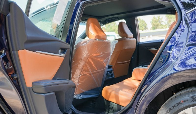 2025 Toyota Camry Lumiere 2.5L 4-Cylinder A/T Hybrid (Blue-Tan)