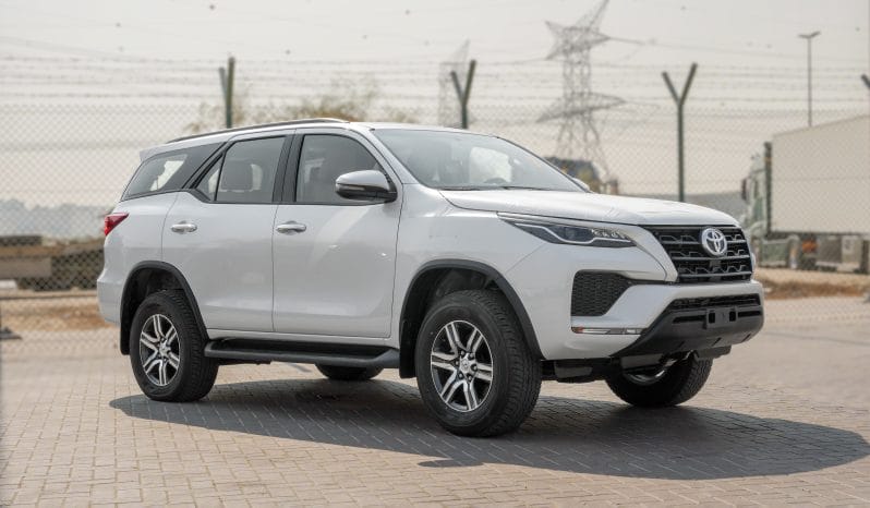 2025 Toyota Fortuner GX 2.4L A/T Diesel (White)