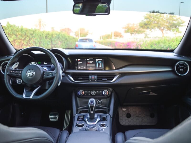 ALFA ROMEO STELVIO VELOCE 2.0L AWD SUV Model 2023