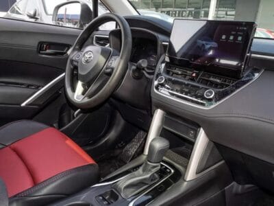 Toyota Frontlander Model 2025 4-cylinders Engine FWD