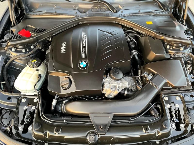 2015 BMW 4-Series 435i LUXURY - EXCELLENT CONDITION