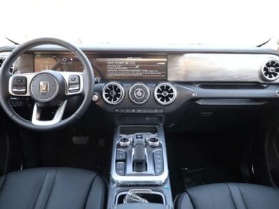 2025 GWM Tank 300 Challenger AT 2.0L 4-Cylinder