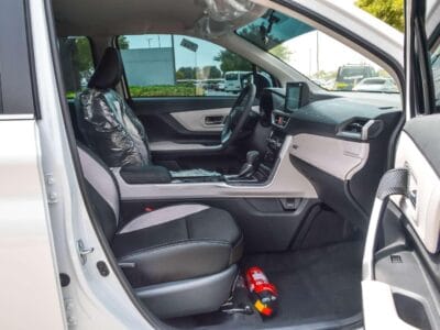 TOYOTA VELOZ 1.5L 2025 4-Cylinder Engine - WHITE