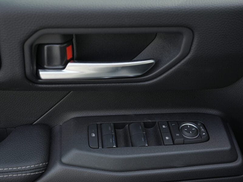 2026 Toyota Land Cruiser Prado 2.8L AT Diesel (White-Black)