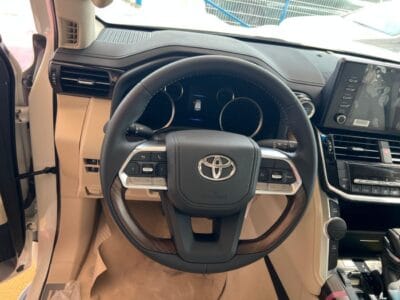 TOYOTA LAND CRUISER GXR 4.0L - MODEL 2024 GCC Specs