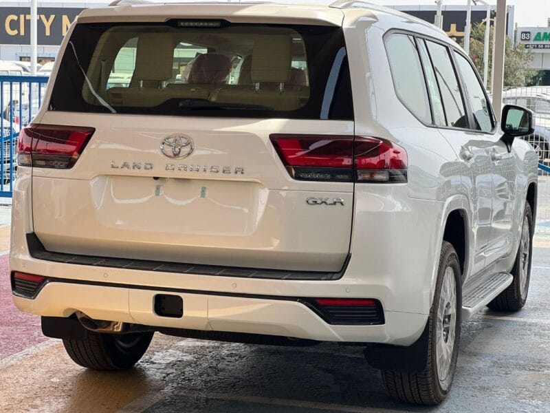 TOYOTA LAND CRUISER GXR 4.0L - MODEL 2024 GCC Specs