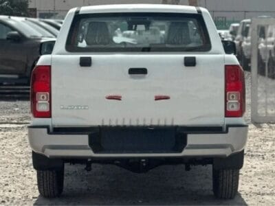 Mitsubishi L200 L200 2.4L Petrol DC 4W GL New Face 5MT 2025