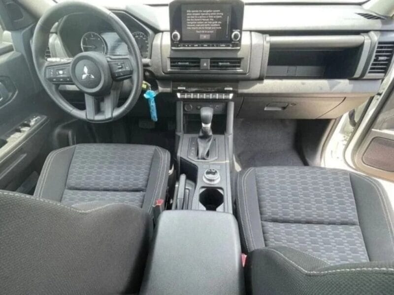 Mitsubishi L200 L200 GLX AT DIESEL FULL OPTION 2025