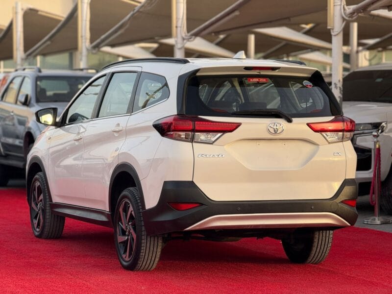 2022 Toyota Rush EX 7 Seaters 1.5L Engine GCC