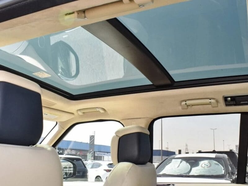 2022 Land Rover Range Rover P400 Blue 6-Cylinder Engine