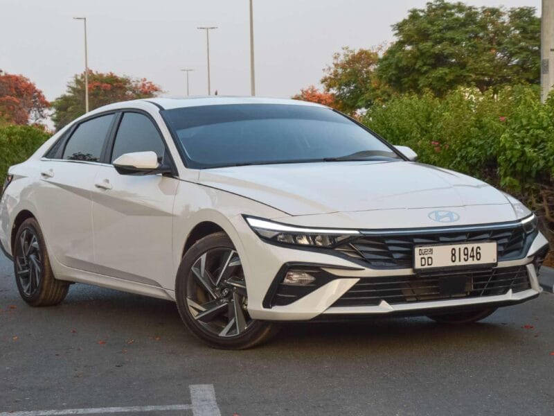 HYUNDAI ELANTRA 2025 - WHITE 4-Cylinder Engine