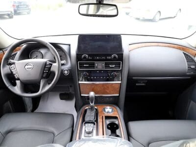 2024 Nissan Armada SL White 8-Cylinder Engine Automatic