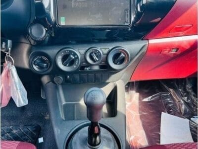 2025 Toyota Hilux 2.4 L Manual Diesel GCC Specs
