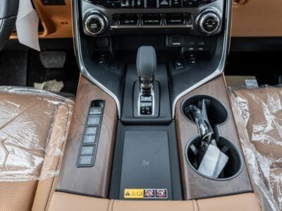 2025 Lexus LX700h Signature 3.5L AT Hybrid (with Auto park)