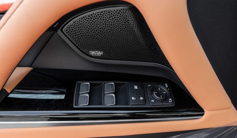 2025 Lexus LX700h Signature 3.5L AT Hybrid (with Auto park)