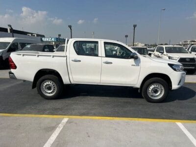 2025 Toyota Hilux 2.4 L Manual Diesel GCC Specs