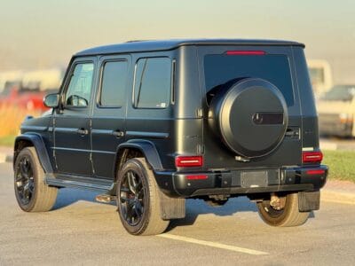 MERCEDES-BENZ G 63 AMG BLACK-WHITE 2022 A/T Petrol