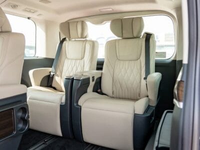 2025 Toyota Granvia 3.5L Premium AT Petrol