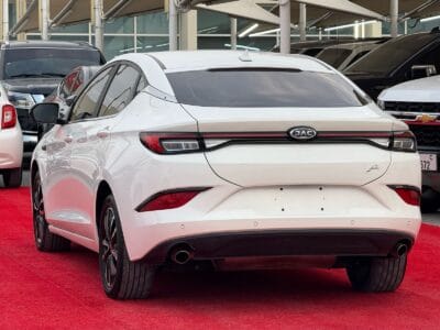 2023 JAC J7 White 1.5L Engine GCC Specs Automatic