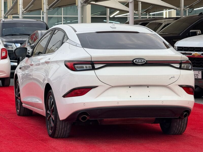 2023 JAC J7 White 1.5L Engine GCC Specs Automatic