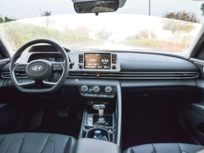 HYUNDAI ELANTRA 2025 - GRAY 4-Cylinder Engine