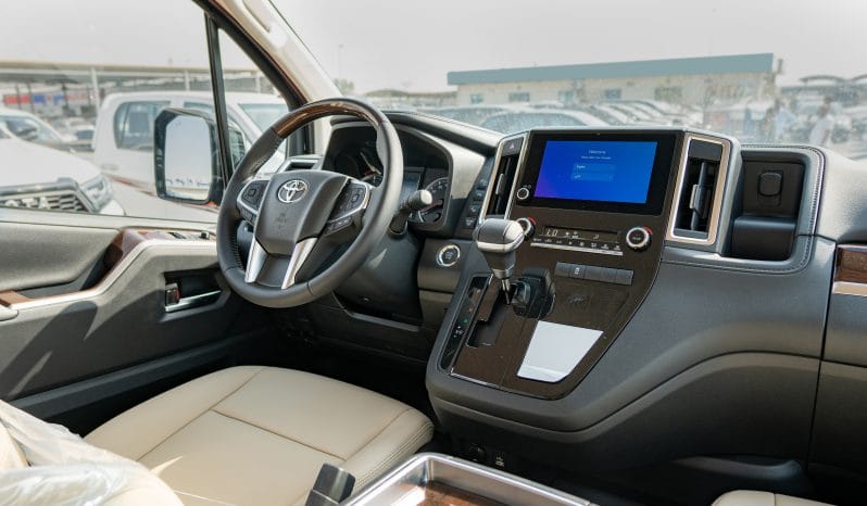 2025 Toyota Granvia 3.5L Premium AT Petrol