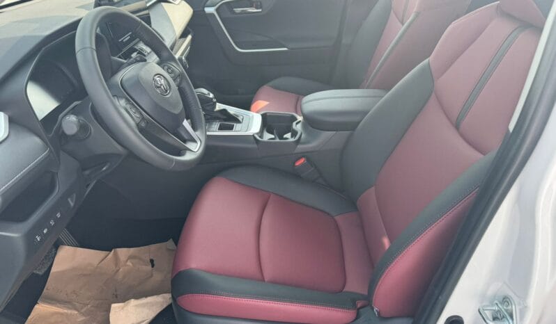 New 2025 Toyota RAV 4 Solid White 4WD Automatic