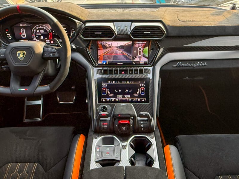 2024 Lamborghini Urus Performante