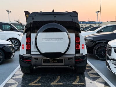2025 Land Rover Defender P400 X-Dynamic HSE 110
