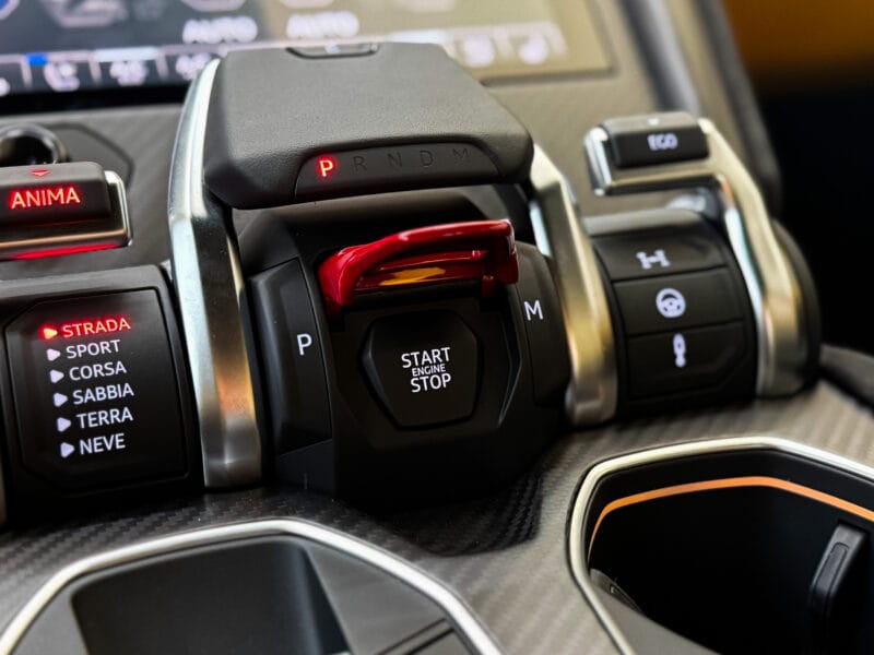 2024 Lamborghini Urus S 4.0L Twin-Turbocharged V8 Engine