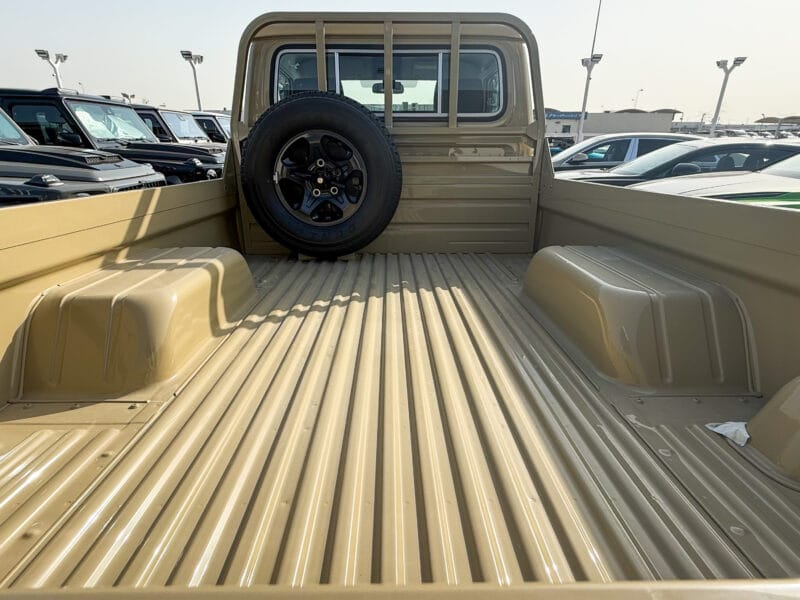 2025 Toyota Land Cruiser Pick-Up