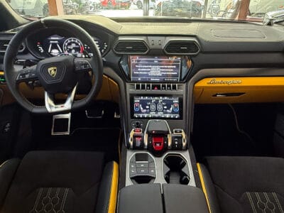 2024 Lamborghini Urus S 4.0L Twin-Turbocharged V8 Engine