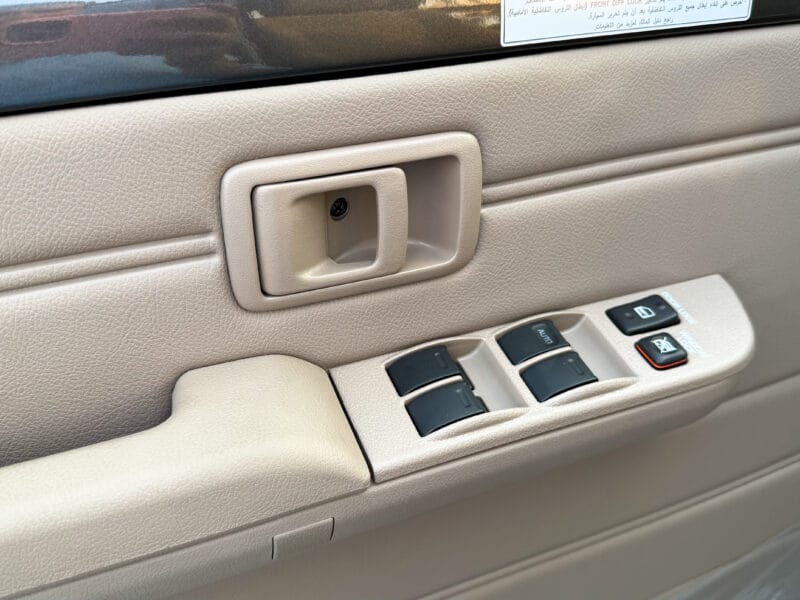 2025 Toyota Land Cruiser Pickup LC79 Double Cab Black