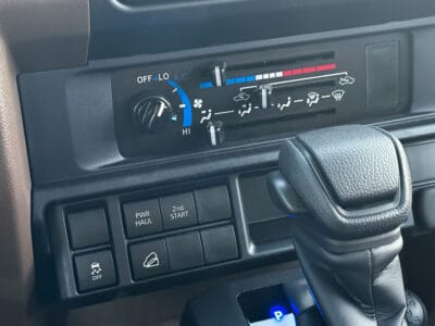 2025 Toyota Land Cruiser Pickup LC79 Double Cab Beige