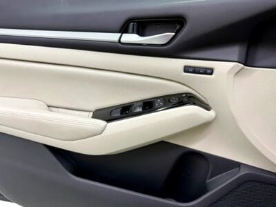 2024 Nissan Altima SL FSH Perfect condition