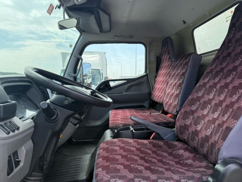 2019 Mitsubishi Canter Water Shutter 18 FT Diesel Manual