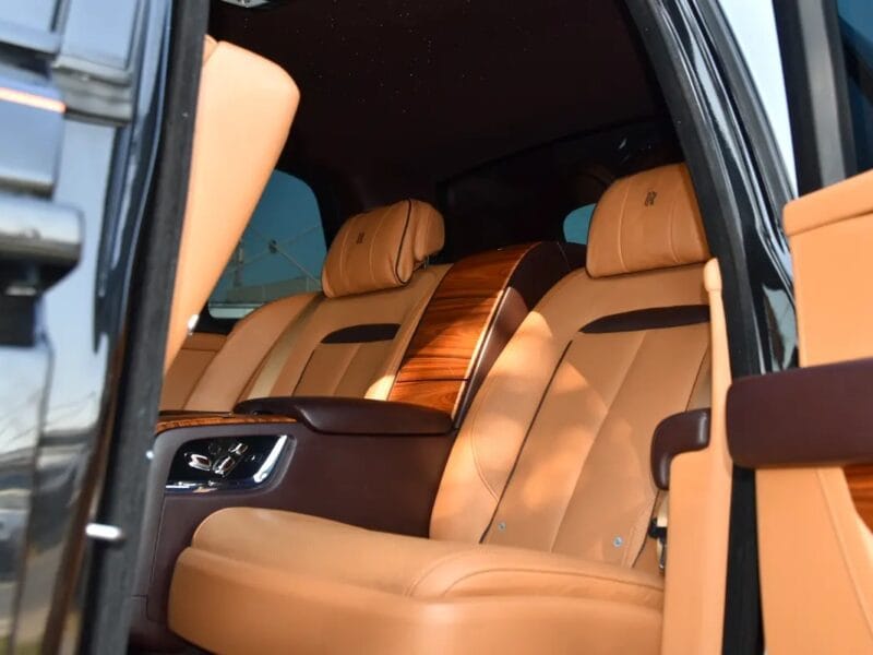 2020 Rolls-Royce Cullinan Black Badge Original Mansory KIT