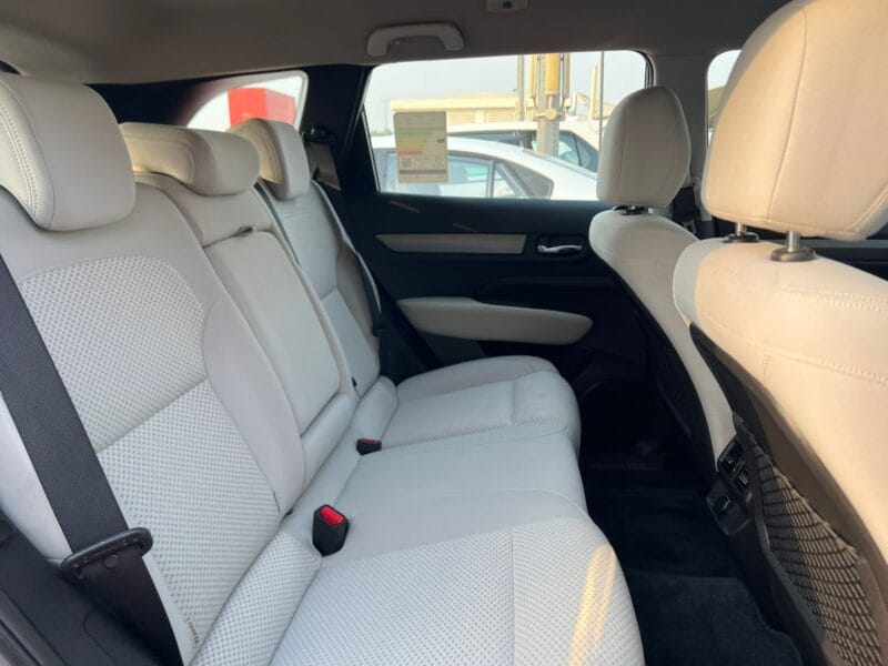 2022 Renault Koleos, 2.5L Engine, GCC Specs
