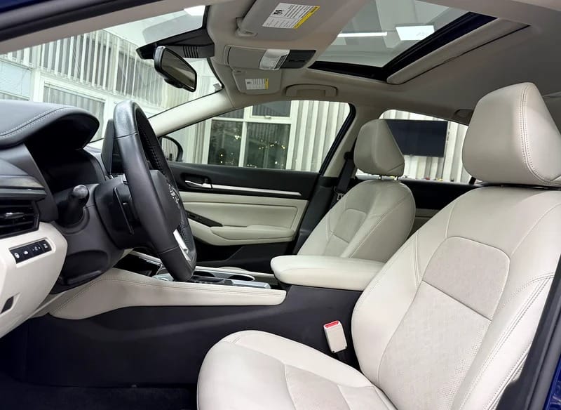 2024 Nissan Altima SL FSH Perfect condition