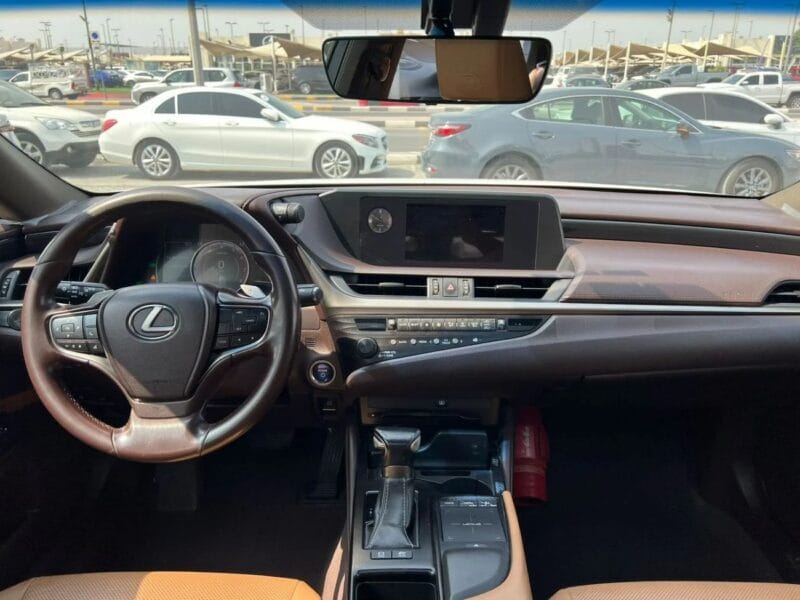 Lexus ES300h LEXUS ES300h 2019 Hybrid 2.5L (214 HP)