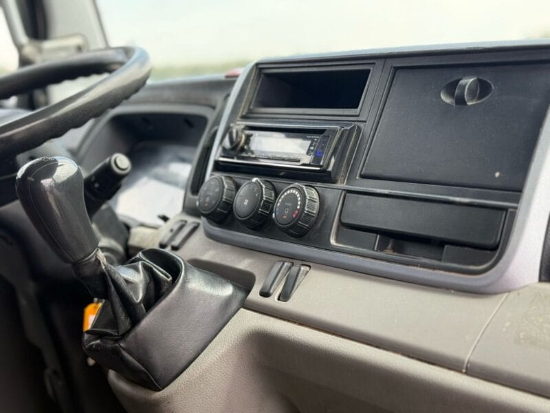 2019 Mitsubishi Canter Water Shutter 18 FT Diesel Manual